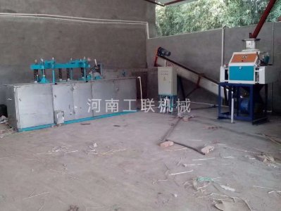 五糧粉碎曲磚成型設(shè)備